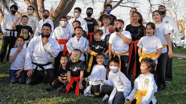 Pa-kua: Los alumnos se graduaron en comunidad