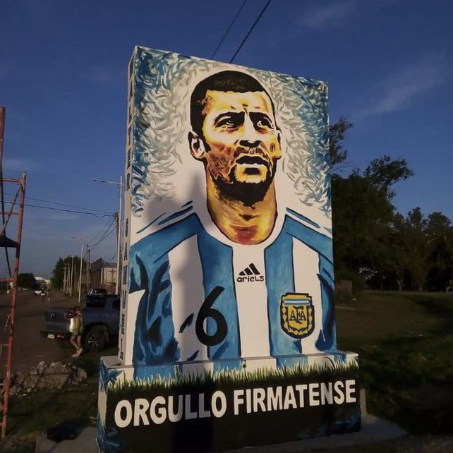 Firmat, a los pies de su ídolo Samuel