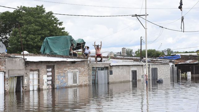 Un muerto y más de 400 evacuados a raíz del temporal en el norte bonaerense