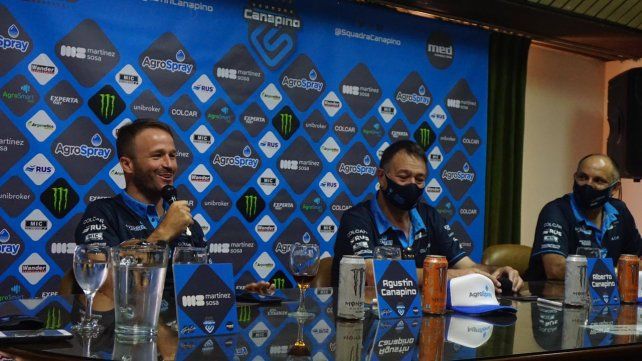 Con nombre propio. La Squadra Canapino se lanzó con Agustín, Alberto y Mauro Medina, y gran apoyo rosarino.