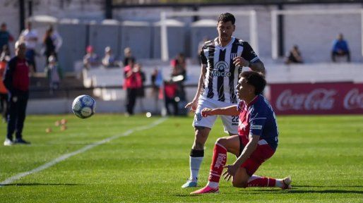 Gol errado, gol en contra: Unión es una máquina de fallar y pierde 2-0 ante un efectivo Gimnasia