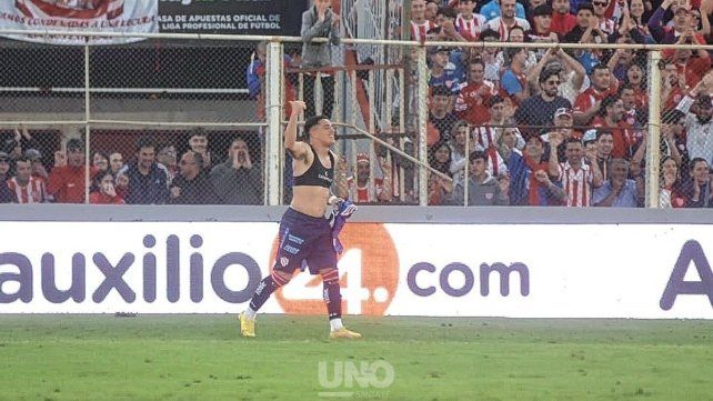 Gonzalo Morales entró con todo y sumó dos goles