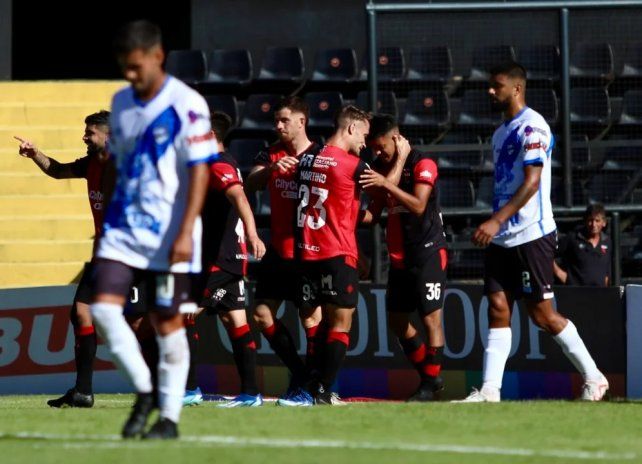 Newells venció a Midland y avanzó en la Copa Argentina Newells venció a Midland y avanzó en la Copa Argentina
