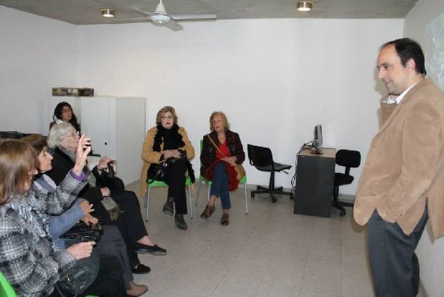 El Intendente se reunió con las custodias del Monumento a la Madre de Plaza Alberdi