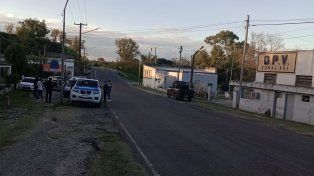 La Policía del departamento Victoria detuvo a tres personas por el robo millonario a un camionero.