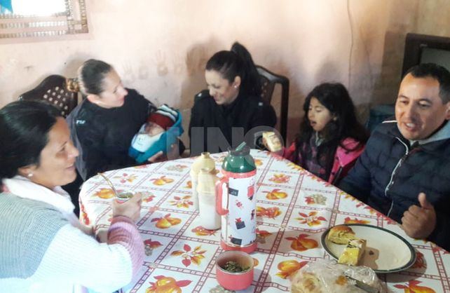 Dos ángeles en el camino de Francisco