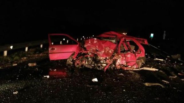 Delincuentes escapaban y chocaron a una familia argentina: hay 8 muertos