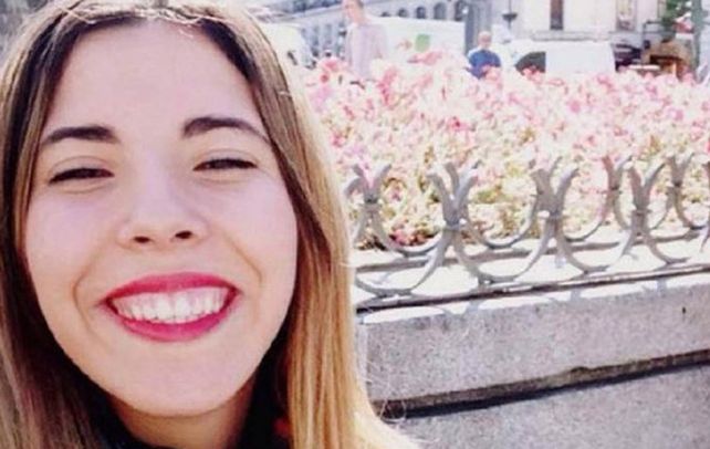 La adolescente había cumplido los 15 el mes pasado y eligió el viaje a Europa para festejarlo.