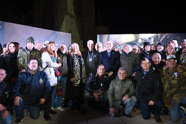 La ciudad distinguió a ex combatientes de Malvinas con la «Orden del Rosario»