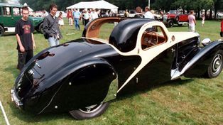 Hallan en un garage ingl&eacute;s un raro Bugatti de 1937 que superaba los 200 kph