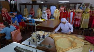 Sotanas de seda esperan al Papa en su visita a Tailandia