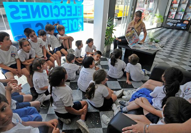 Alumnos del Jardín San Pablo visitaron la redacción del UNO