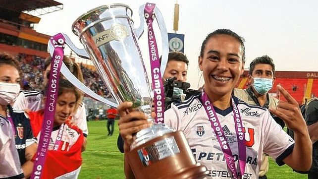 Yael Oviedo se coronó campeona con la U de Chile.&nbsp;