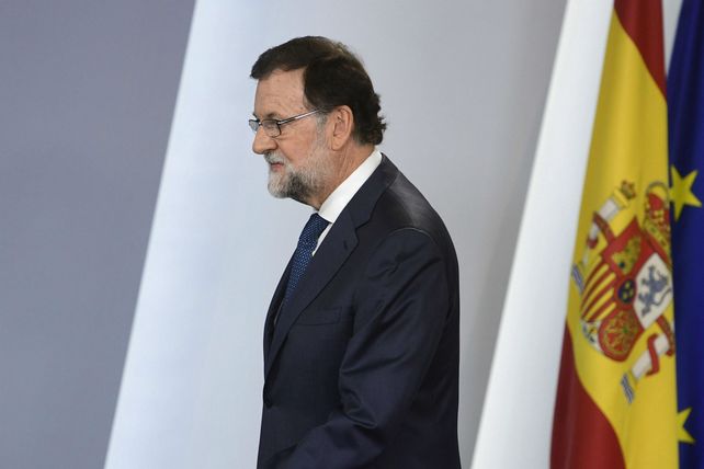 Línea dura. El jefe del gobierno español también mandó a la Guardia Civil a allanar imprentas catalanas.