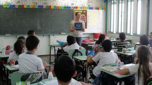 Asistencia Perfecta: más de 64 mil docentes, directivos, secretarios, preceptores y asistentes escolares cobrarán el incentivo mensual de noviembre