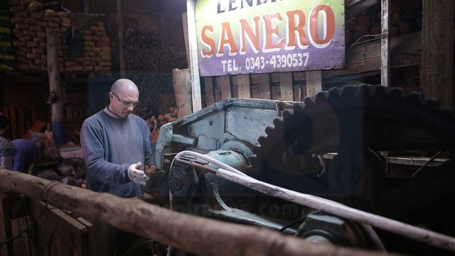 De oficio, leñero