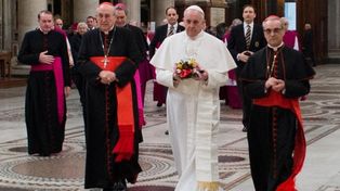 El Papa Francisco reconoció que en la curia romana hay corrupción y lobby gay