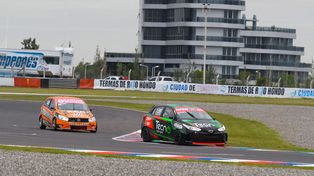 Damiani adelante, Bestani atrás. Así fue la final del TN, Clase 2. Pero terminó al revés, con el triunfo del piloto del Procacitto Racing de Las Rosas.