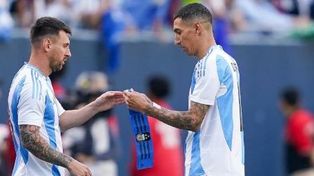 La cinta de capitán ante Perú la llevará esta vez Angel Di Maria, ya que Lionel Messi fue guardado para los cuartos de final de la Copa América.