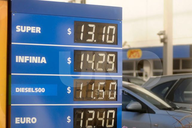 El nuevo año llegó con una baja en el precio de las naftas