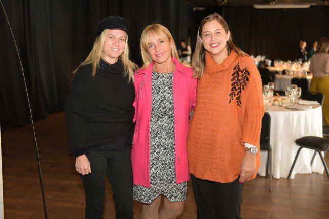 Valentina Sala, Nancy Villaroel y Elina Etchart.