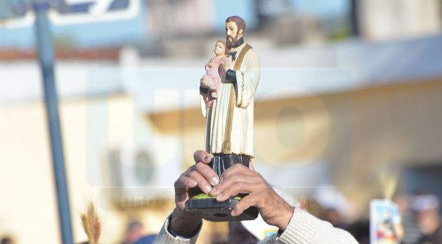 Una multitud veneró a San Cayetano