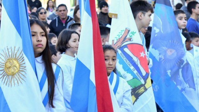 El CGE invita a excombatientes de Malvinas al acto de Promesa de Lealtad a la Bandera. El CGE invita a excombatientes de Malvinas al acto de Promesa de Lealtad a la Bandera.