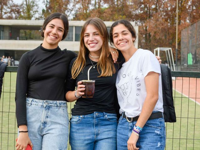 Irene y Ana Salgado y Agustina Gudiño