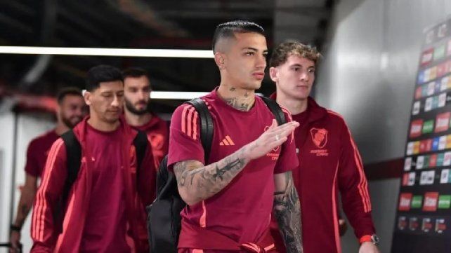River en el ingreso al estadio para enfrentar a Platense en el Más Monumental.