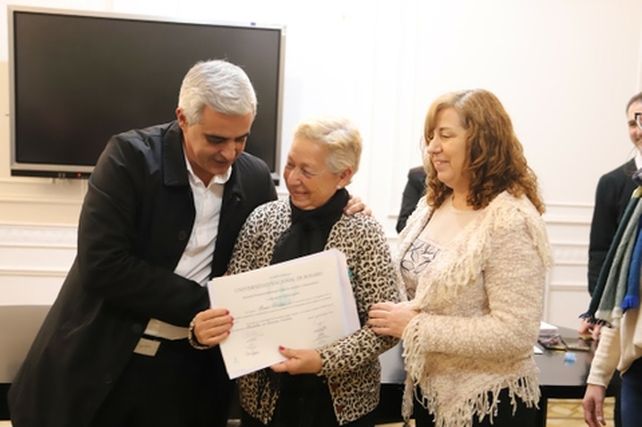 El programa impulsado por la Universidad Nacional de Rosario (UNR) ya cuenta con más de 380 egresados y acompaña activamente las trayectorias de 750 estudiantes.