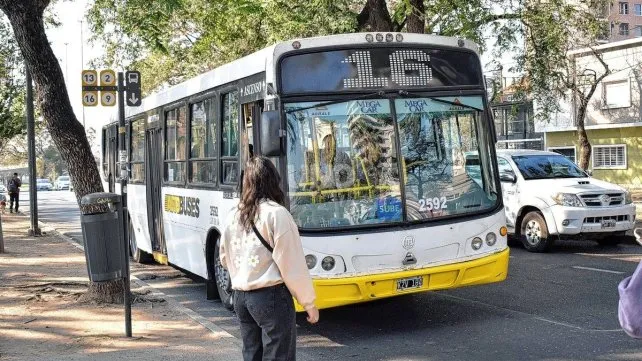 Choferes acordaron con empresarios y se desactivó la amenaza de paro de transporte en Santa Fe