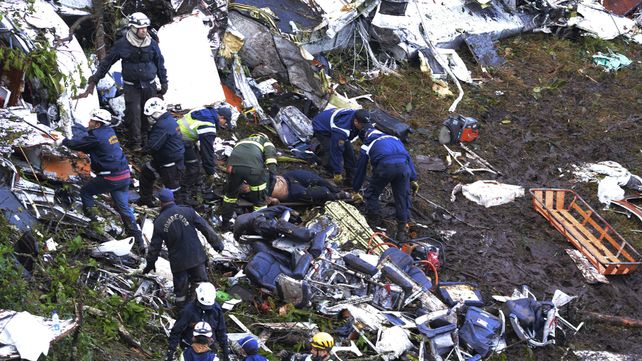 Al menos 71 muertos y cinco heridos en la tragedia del avión de Chapecoense en Colombia