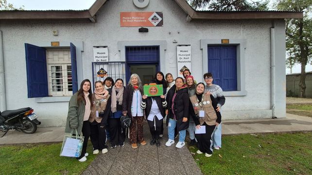 El Circuito Educativo por la ciudad de Villa Gobernador Gálvez es una propuesta pedagógica destinada a estudiantes de tercer grado del nivel primario