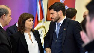 Una organización narcoterrorista amenazó a Pullaro y Bullrich.