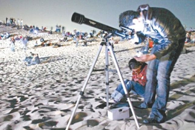 Un asteroide de 500 metros roza hoy la Tierra