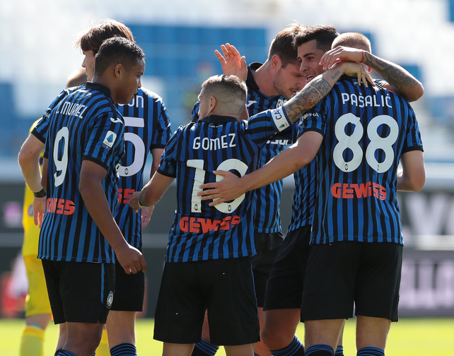 Papu Gómez dijo presente en la goleada del líder Atalanta