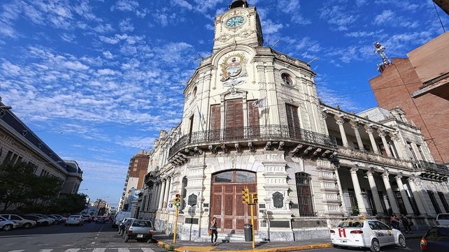 Paraná: municipales cobrarán con aumento del 15% este sábado