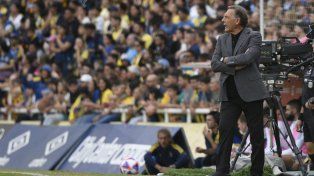 Russo. El entrenador de Central se toma siempre su tiempo para definir a los titulares.