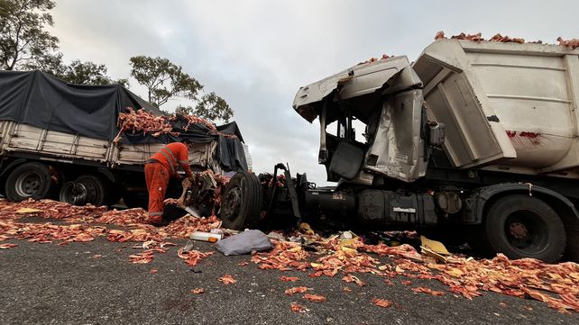 La autopista Rosario Buenos AIres colapso por dos accidentes de tránsito a la altura Baradero