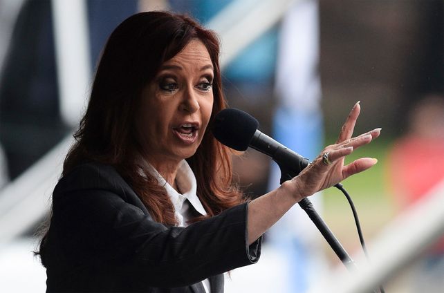 La expresidenta lanzó un comunicado a través de la red social Facebook.
