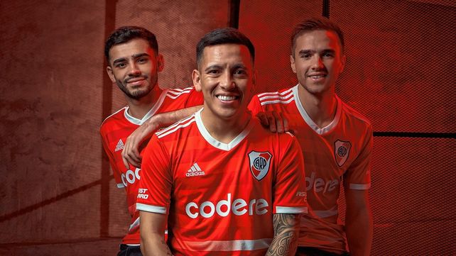 River presentó su nueva camiseta alternativa.