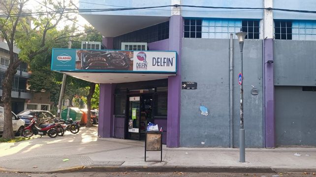 El supermercado está en la esquina de Cafferatta y Tucumán.