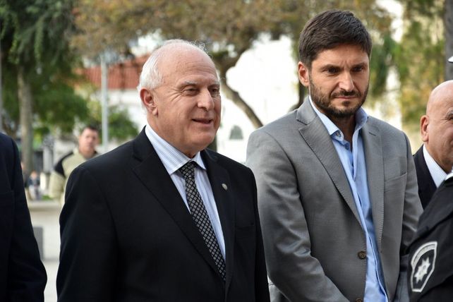 Estudiamos el uso de las pistolas taser, no nos parece mal, aseguró Pullaro