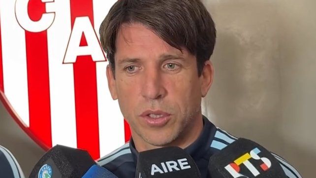 Diego Placente participó del III Congreso de Fútbol Formativo organizado por Unión.