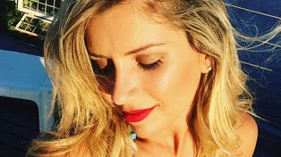 La sorpresiva reacción de Laurita Fernández cuando vio a Hoppe mientras daba una nota