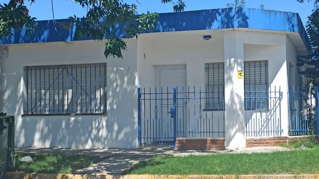 La fachada del inmueble no tiene ninguna identificación como comedor ni como ONG.