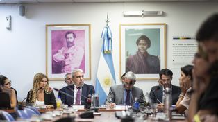 El encuento en el Anexo de la Cámara de Diputados.