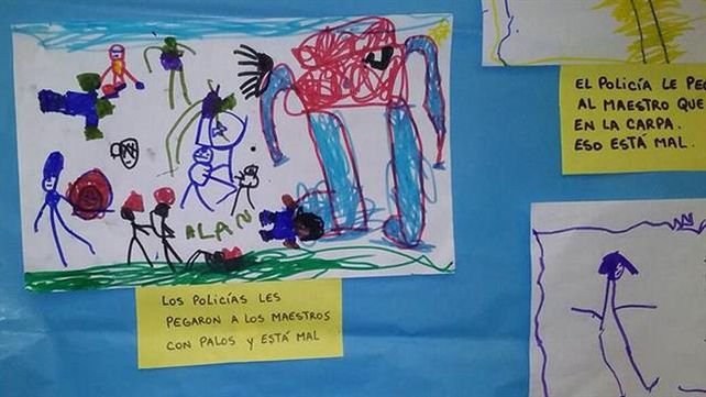 Polémica en un jardín de infantes: chicos de tres años debían dibujar a policías pegándoles a maestros