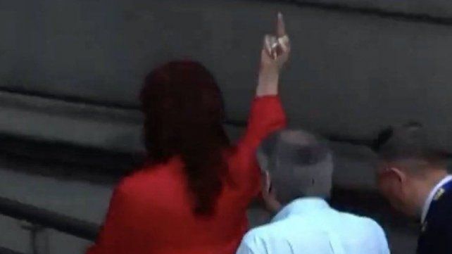 El gesto que llamó la atención en la llegada de Cristina Kirchner
