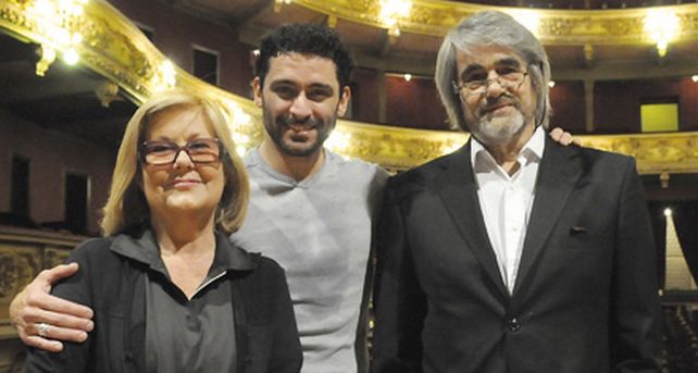 El lobiz&oacute;n enamorado vuelve a mostrar  sus colmillos en un musical rosarino